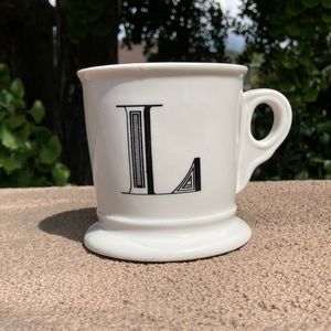 Anthropologie mug ‘L’